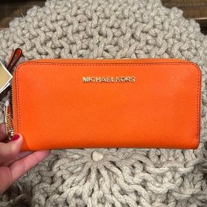 Michael Kors Jet Set Travel Wallet in Clementine